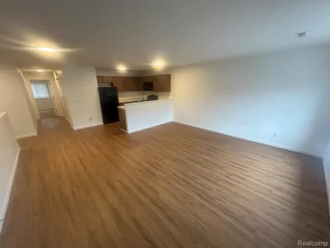 19 EDEN PARK