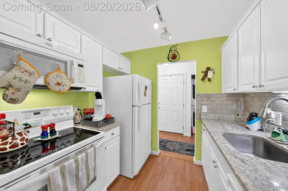 629 E Fox Hills Drive #44 Bloomfield Hills City, MI 48304