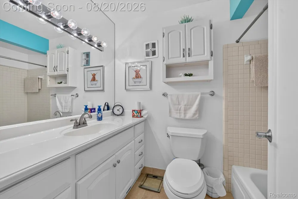 629 E Fox Hills Drive #44 Bloomfield Hills City, MI 48304