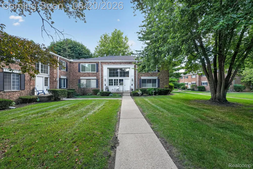 629 E Fox Hills Drive #44 Bloomfield Hills City, MI 48304