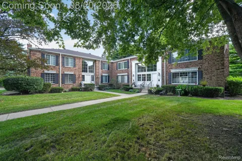 629 E Fox Hills Drive #44