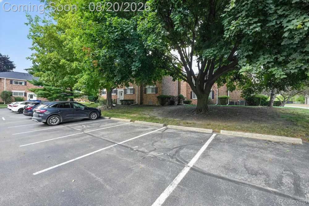 629 E Fox Hills Drive #44 Bloomfield Hills City, MI 48304