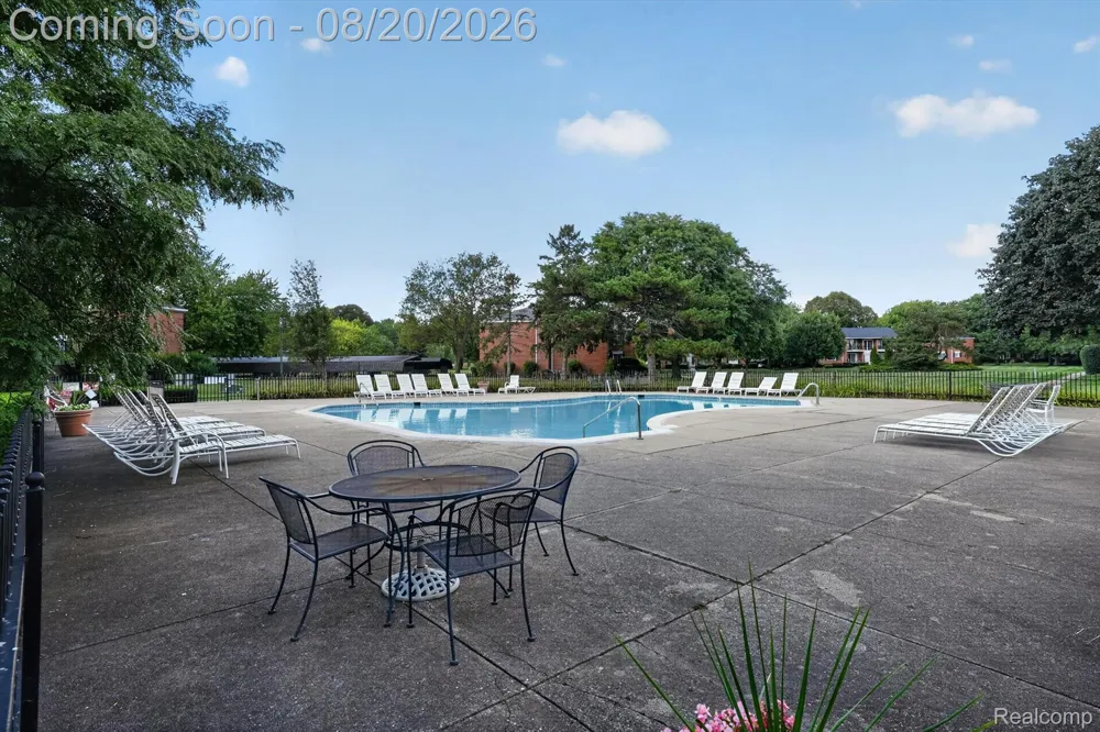 629 E Fox Hills Drive #44 Bloomfield Hills City, MI 48304