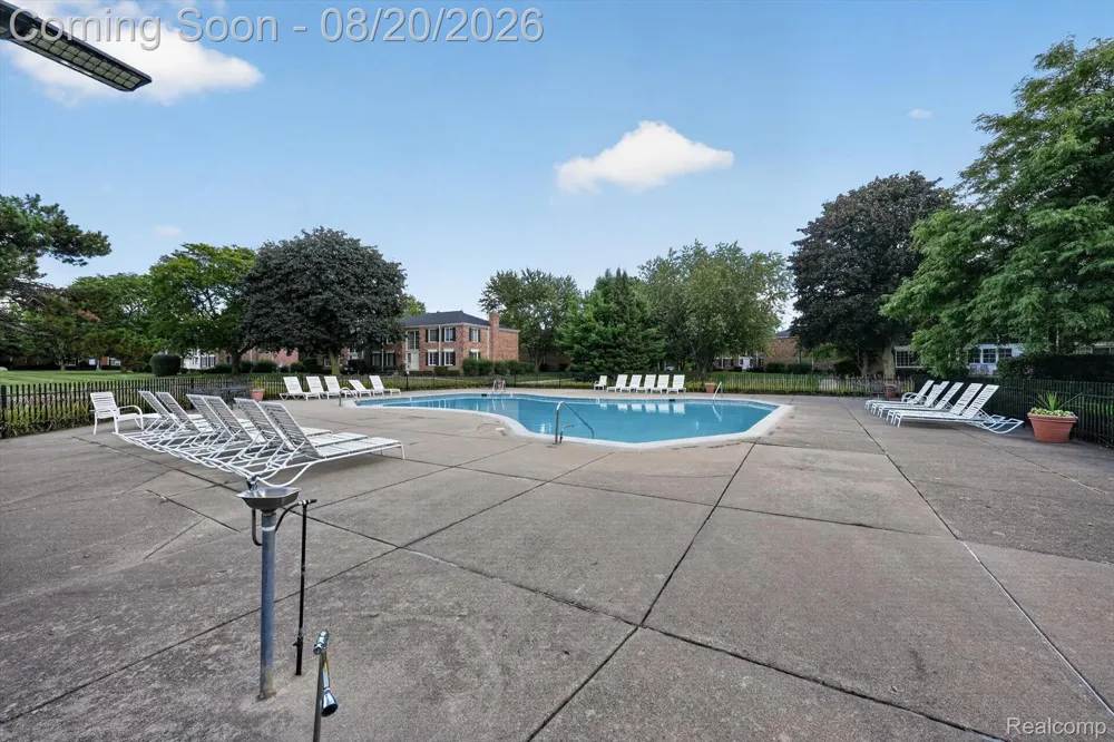 629 E Fox Hills Drive #44 Bloomfield Hills City, MI 48304