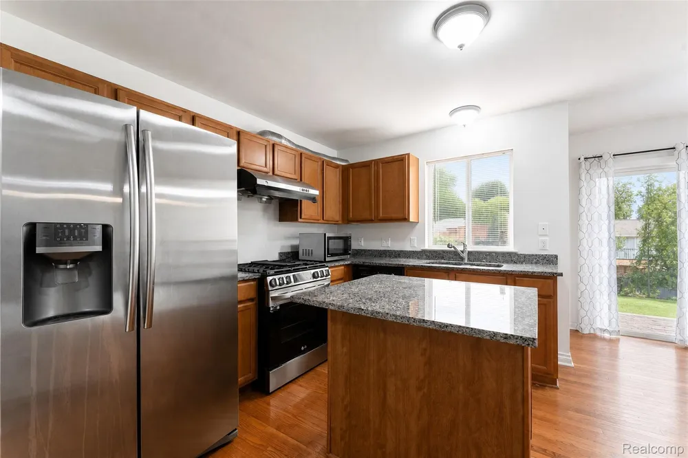 446 Cherry Stone Drive Canton Charter Township, MI 48188