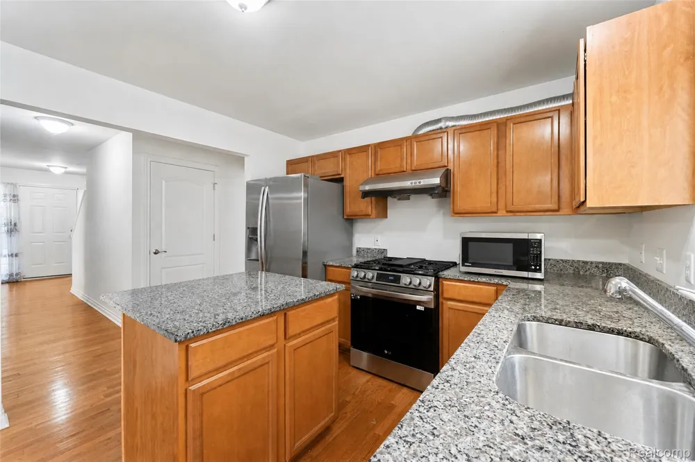 446 Cherry Stone Drive Canton Charter Township, MI 48188