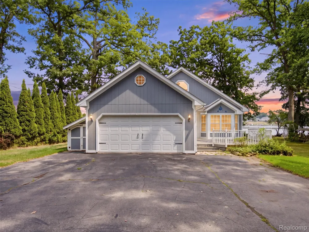 8954 Patrick Drive Springfield Charter Township, MI 48350