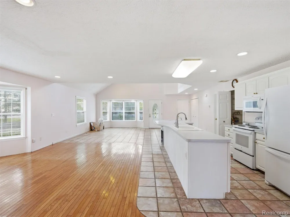 8954 Patrick Drive Springfield Charter Township, MI 48350