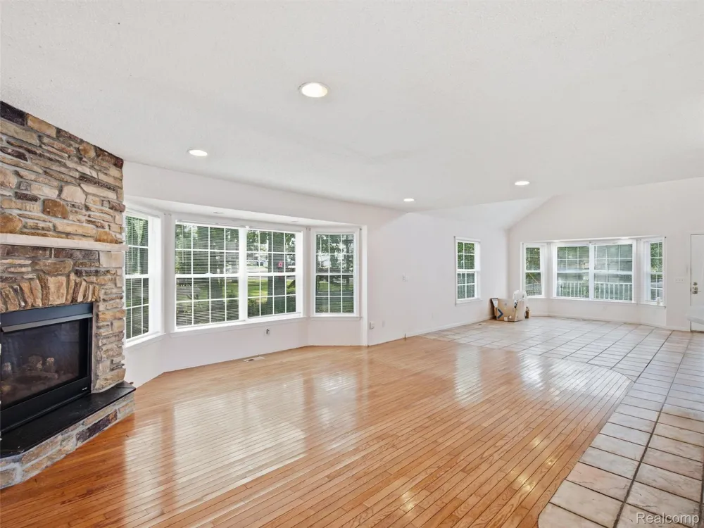 8954 Patrick Drive Springfield Charter Township, MI 48350