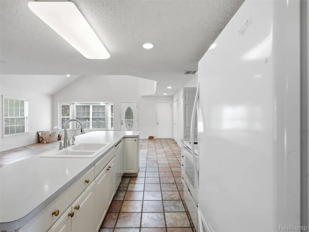 8954 Patrick Drive Springfield Charter Township, MI 48350
