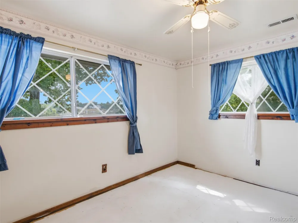 8954 Patrick Drive Springfield Charter Township, MI 48350