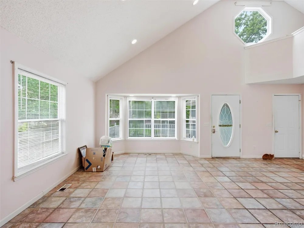 8954 Patrick Drive Springfield Charter Township, MI 48350