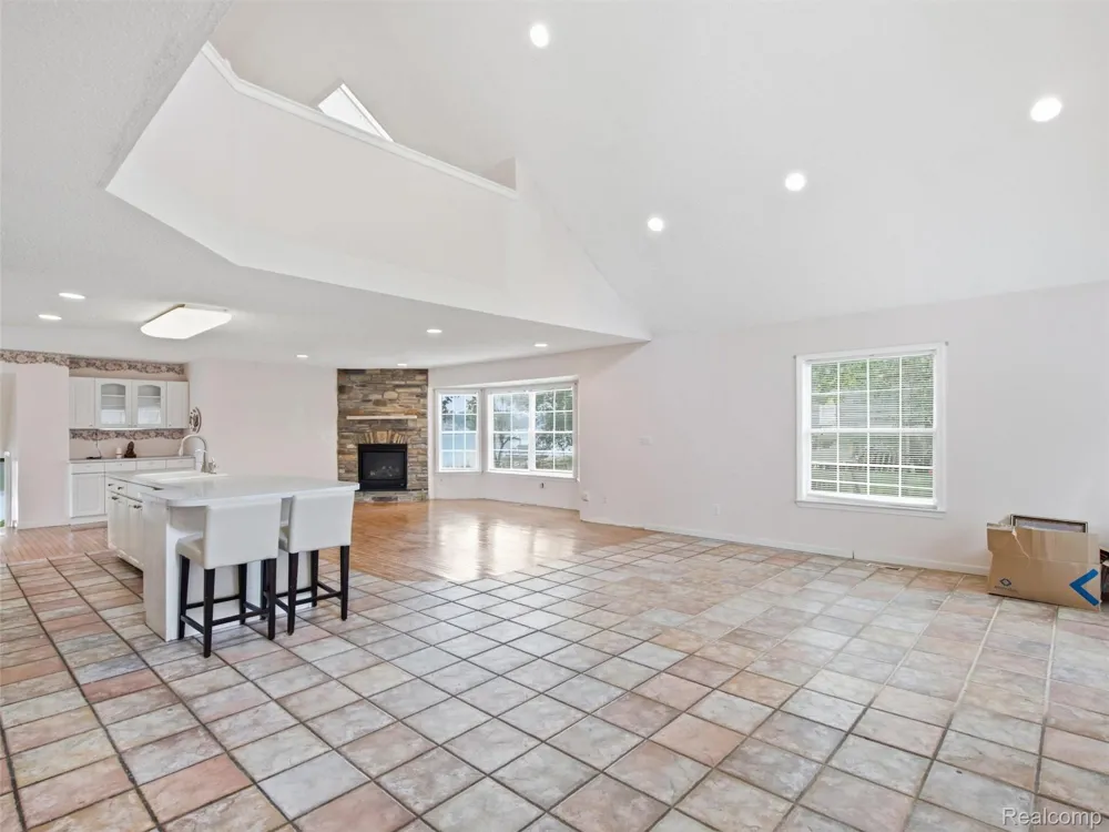 8954 Patrick Drive Springfield Charter Township, MI 48350