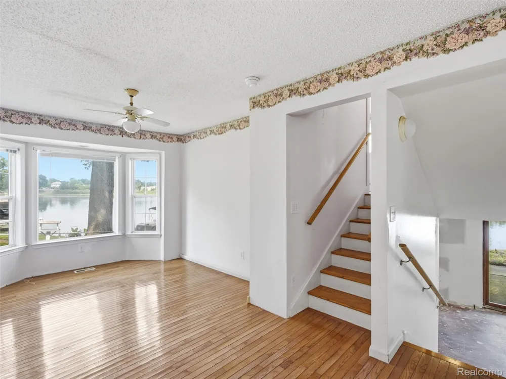 8954 Patrick Drive Springfield Charter Township, MI 48350