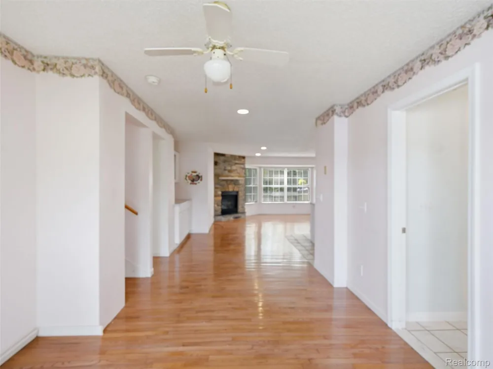 8954 Patrick Drive Springfield Charter Township, MI 48350