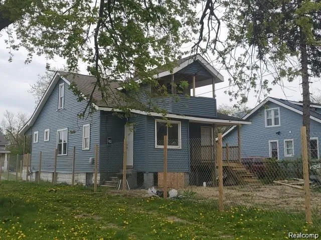 15389 Dexter Street Detroit City, MI 48238