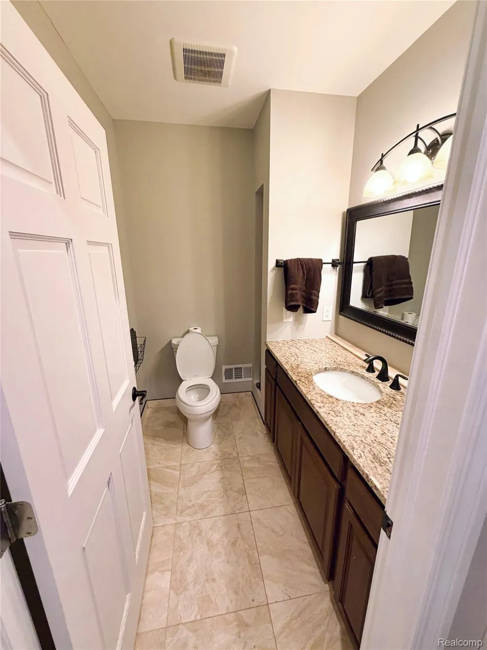 9360 Oakmont Drive Independence Charter Township, MI 48348