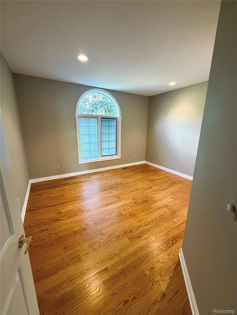 9360 Oakmont Drive Independence Charter Township, MI 48348