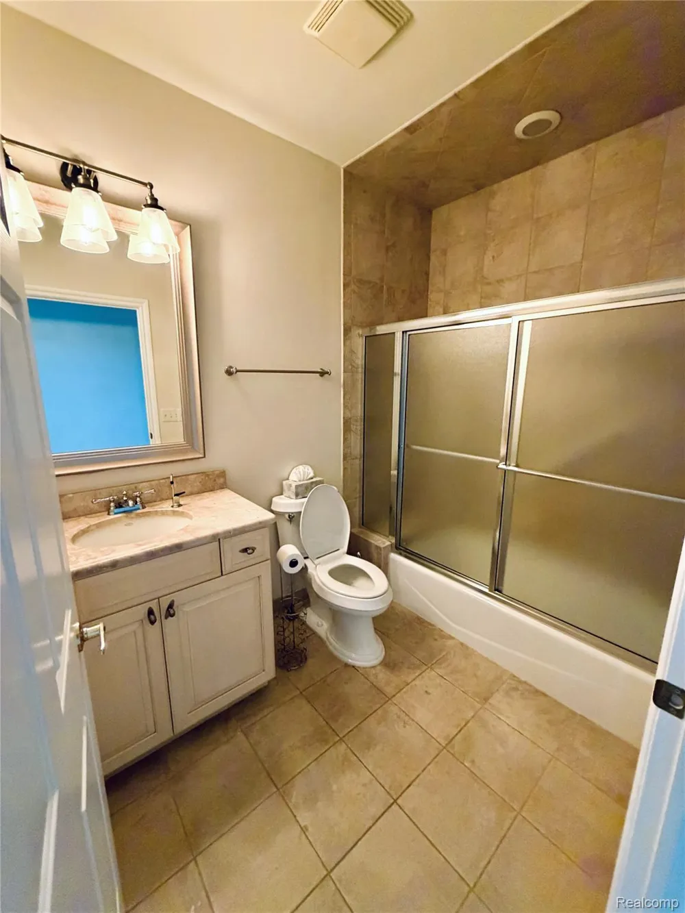 9360 Oakmont Drive Independence Charter Township, MI 48348
