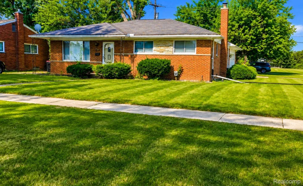 25055 Pierce Street Southfield City, MI 48075