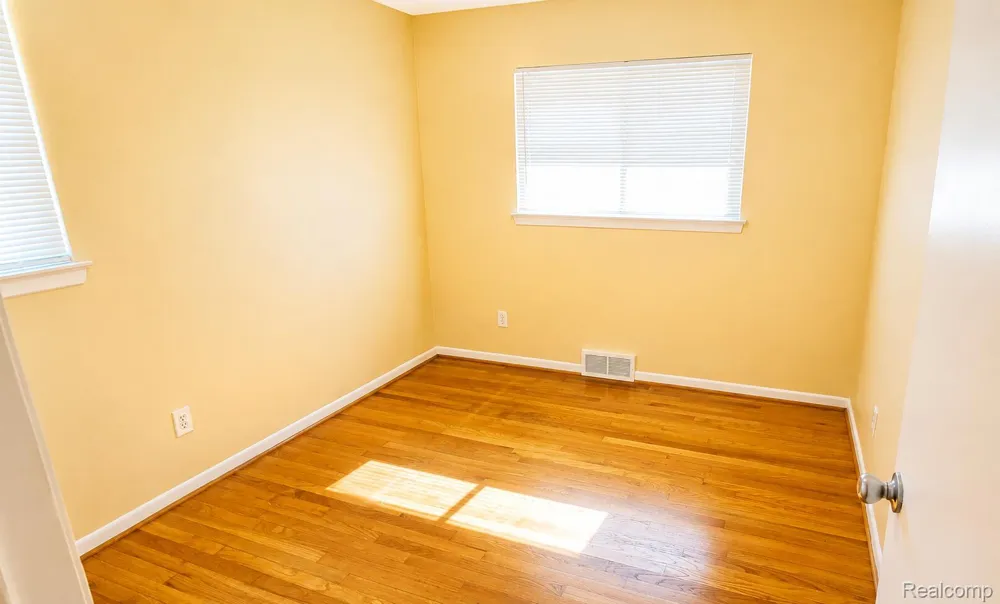 25055 Pierce Street Southfield City, MI 48075