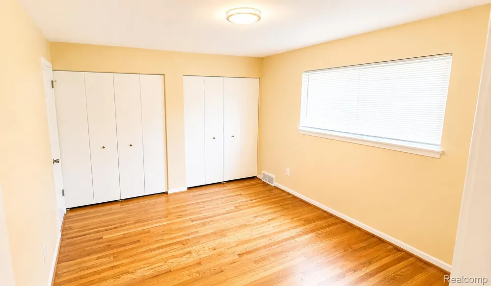 25055 Pierce Street Southfield City, MI 48075