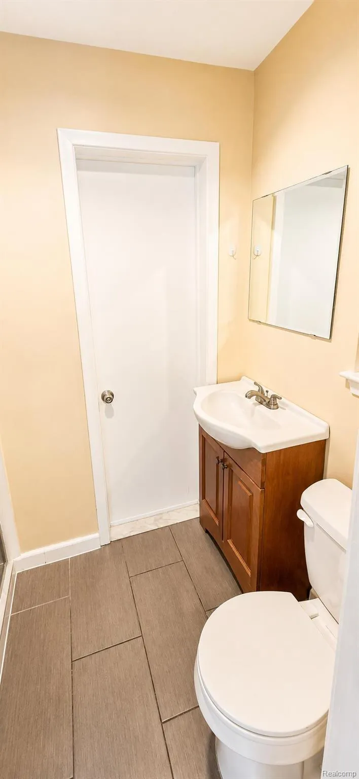 25055 Pierce Street Southfield City, MI 48075