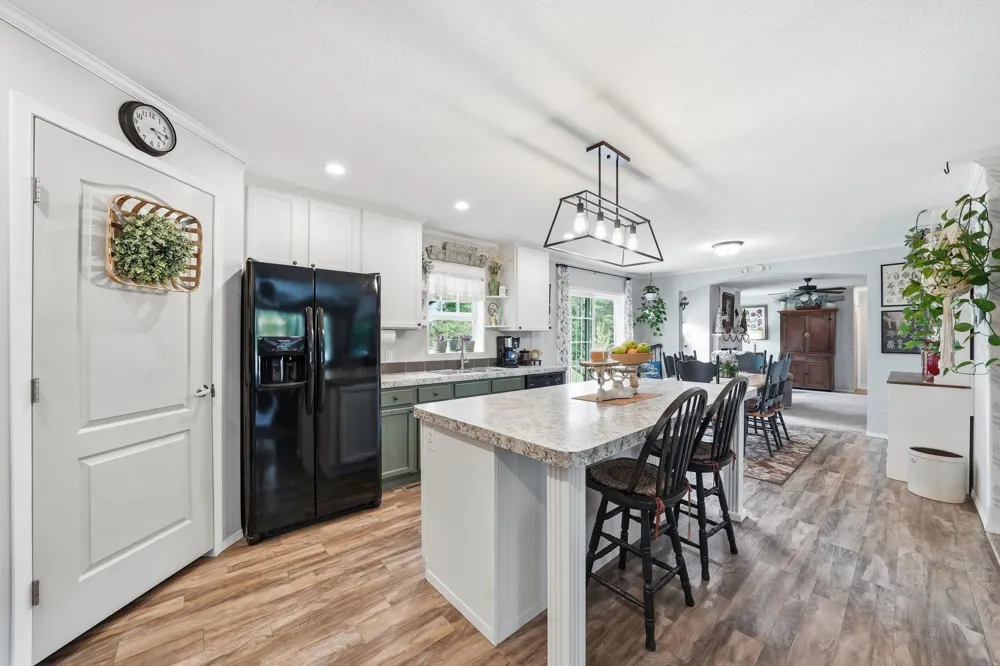 21222 21 Mile Road Burdell Township, MI 49688