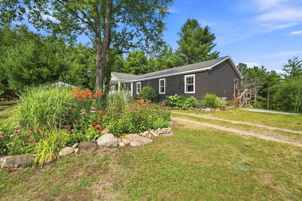 21222 21 Mile Road Burdell Township, MI 49688