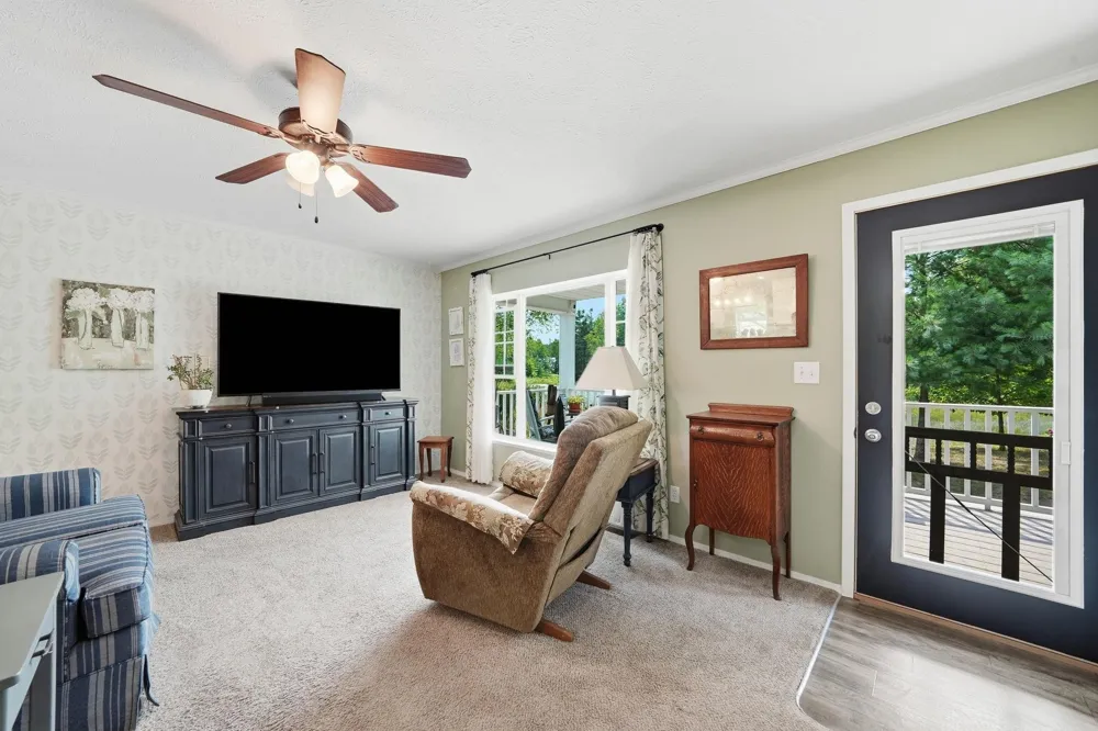 21222 21 Mile Road Burdell Township, MI 49688