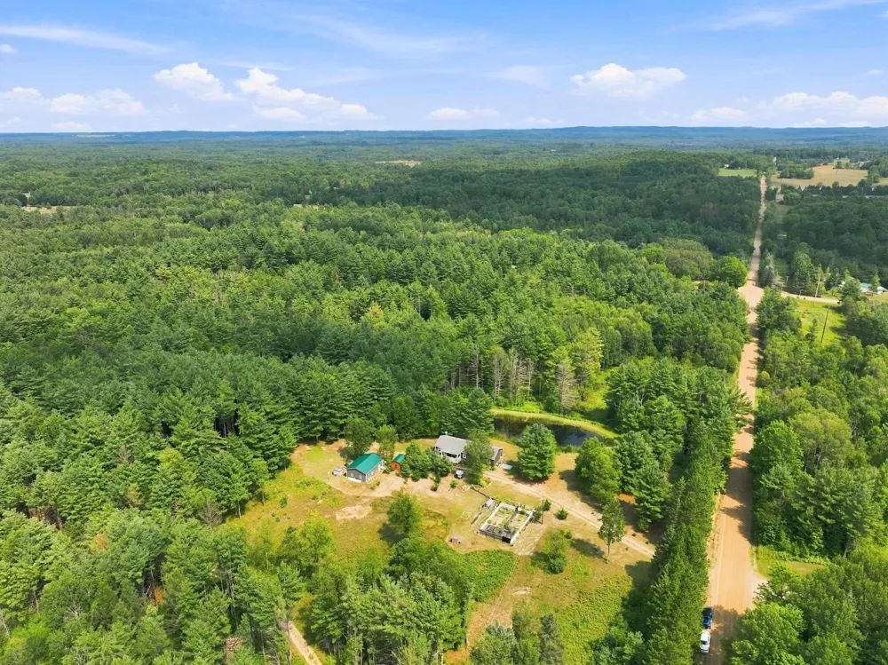 21222 21 Mile Road Burdell Township, MI 49688