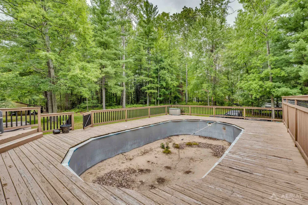 1741 Ogemaw Trail Churchill Township, MI 48661