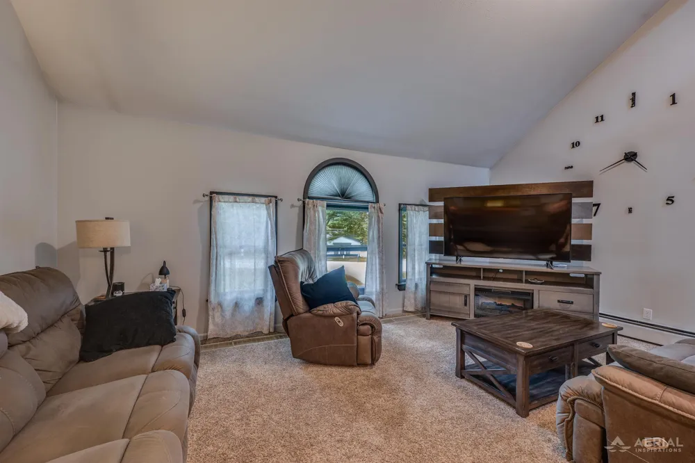 1741 Ogemaw Trail Churchill Township, MI 48661