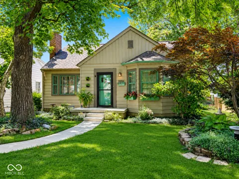 2216 Caldwell Place