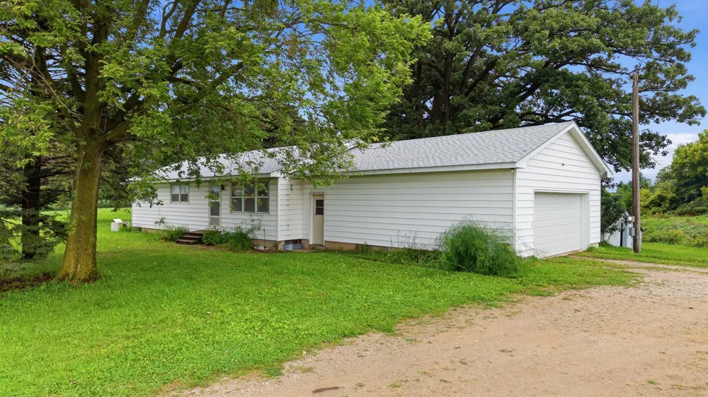14771 295th Avenue Waseca, MN 56093