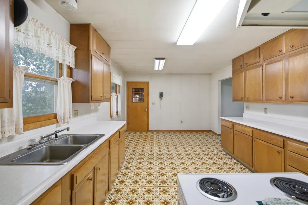 14771 295th Avenue Waseca, MN 56093