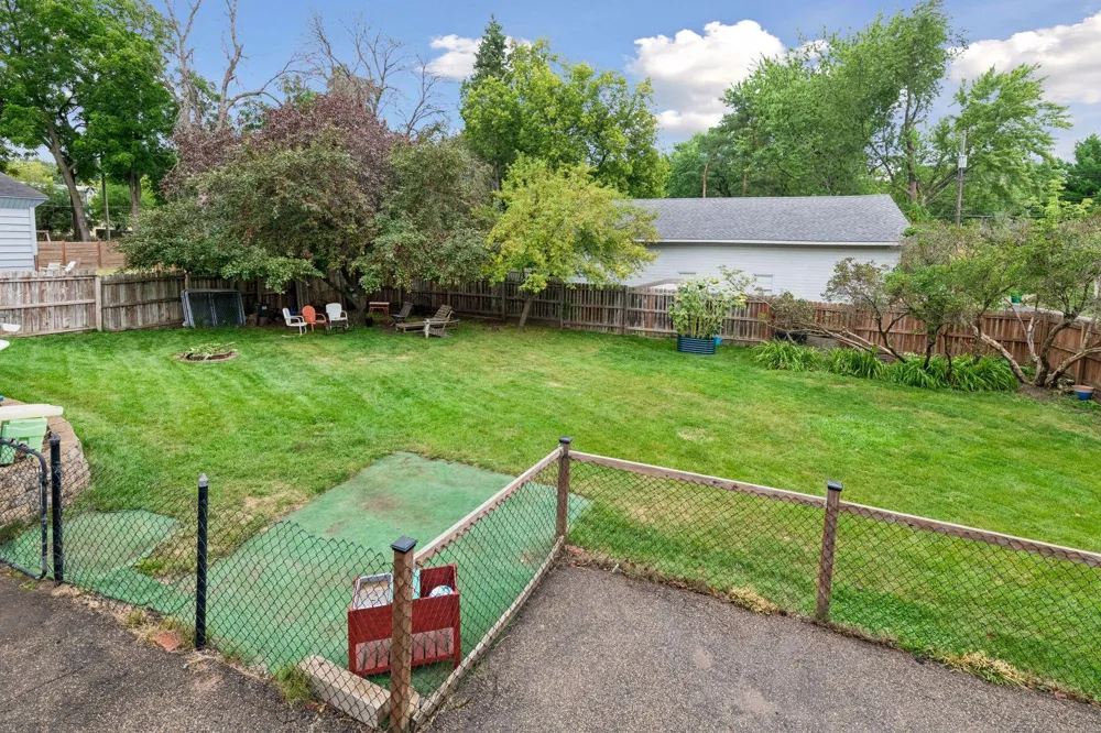 7706 Erie Avenue Chanhassen, MN 55317
