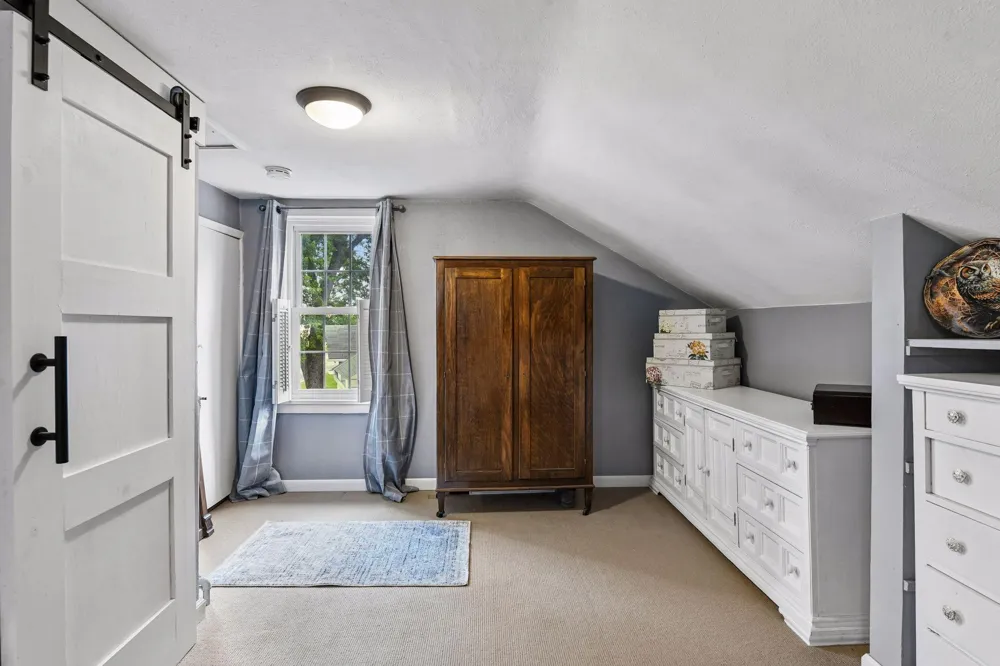 7706 Erie Avenue Chanhassen, MN 55317
