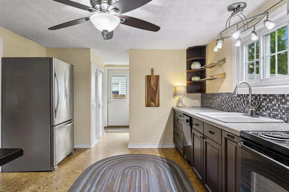 7706 Erie Avenue Chanhassen, MN 55317
