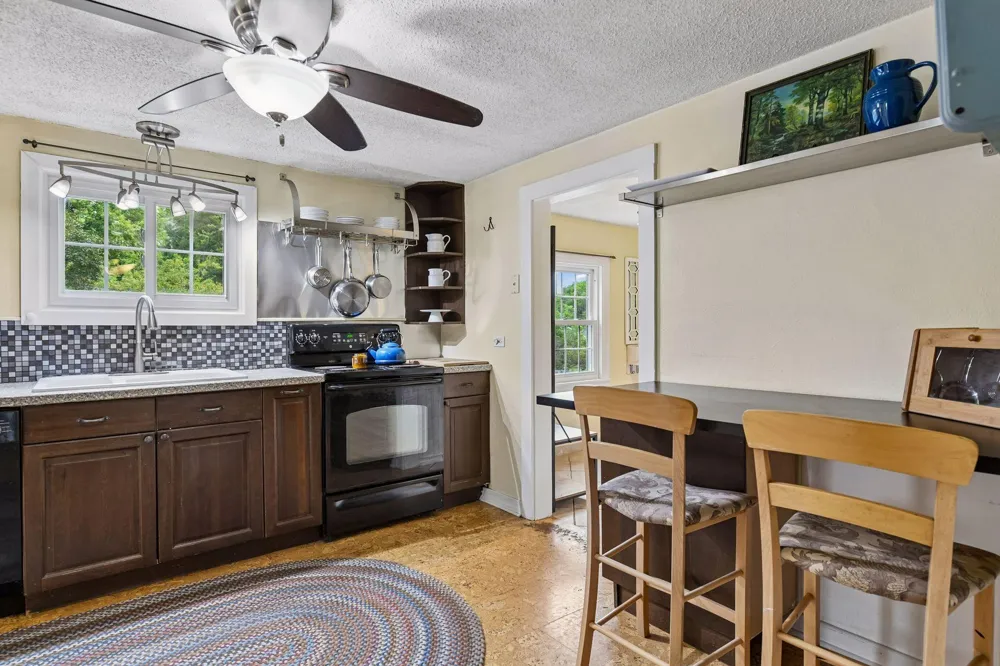 7706 Erie Avenue Chanhassen, MN 55317