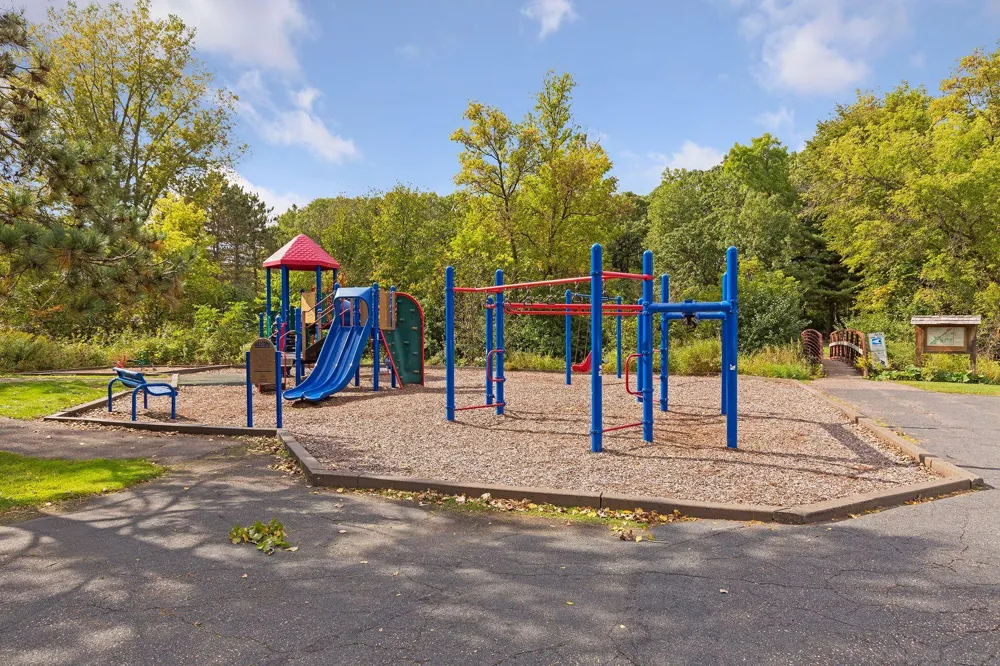 1355 Medora Road Mendota Heights, MN 55118