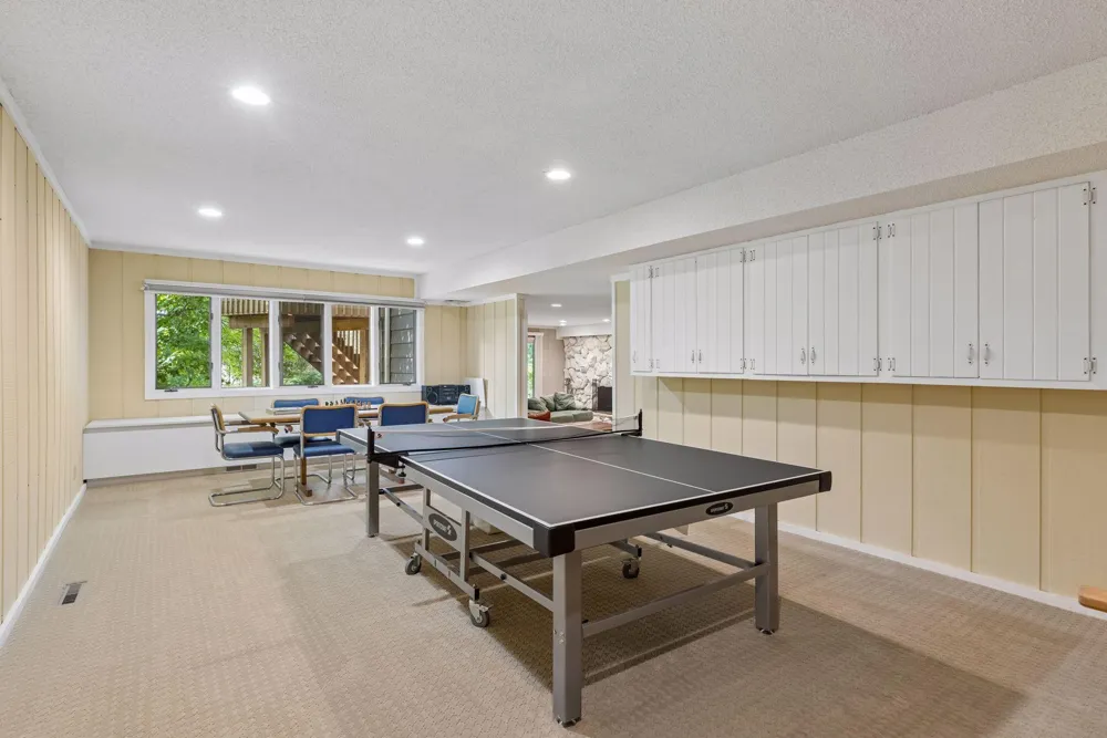 1355 Medora Road Mendota Heights, MN 55118
