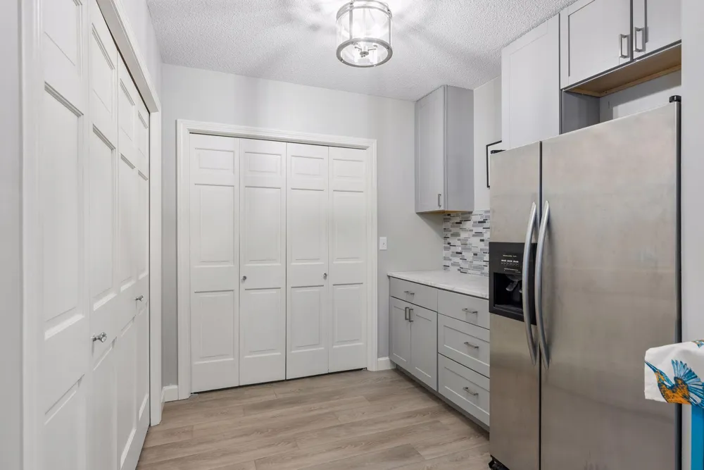 1355 Medora Road Mendota Heights, MN 55118