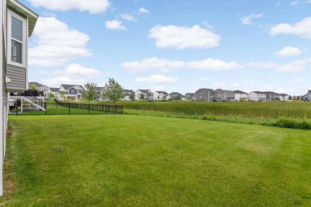 4917 Obsidian Way Victoria, MN 55386
