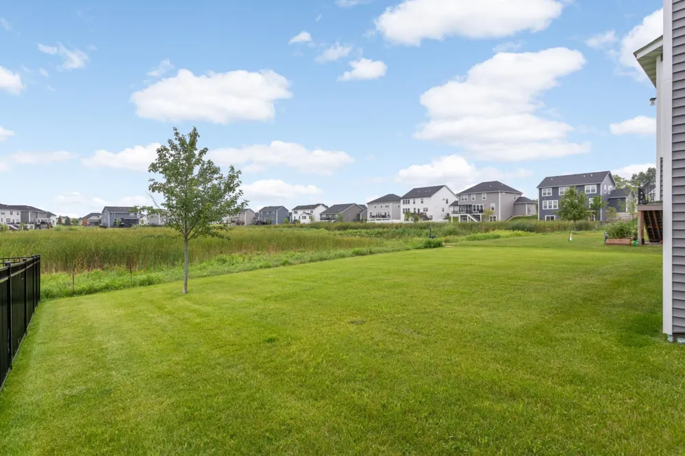 4917 Obsidian Way Victoria, MN 55386
