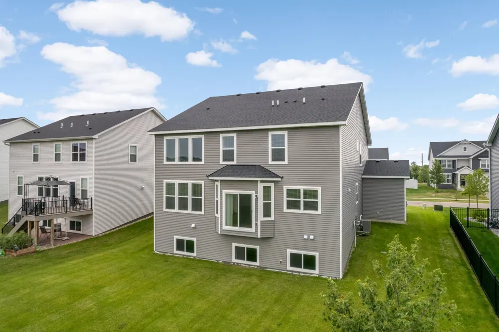 4917 Obsidian Way Victoria, MN 55386