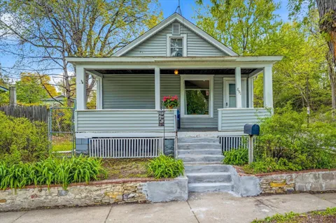 891 Benhill Road