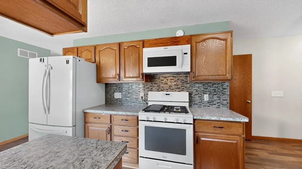 1028 W Elm Street Lake City, MN 55041
