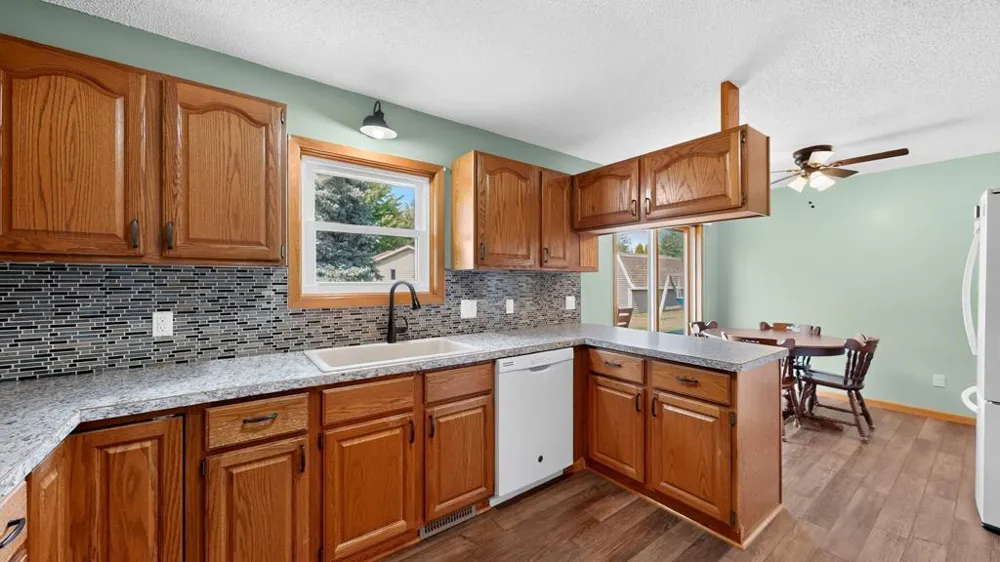 1028 W Elm Street Lake City, MN 55041