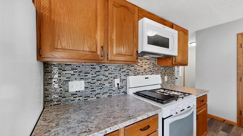 1028 W Elm Street Lake City, MN 55041